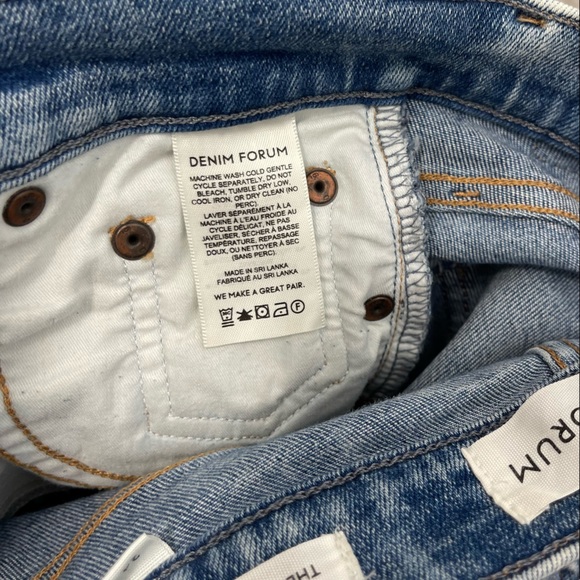 Aritzia Denim Forum The Nico Mid Rise Skinny Crop Raw Hem Distressed Jeans 24 - Picture 12 of 16